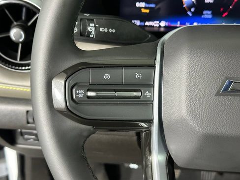 Used 2024 Chevrolet Colorado ZR2 AWD/4WD image 13