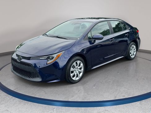 Used 2022 Toyota Corolla LE FWD image 1