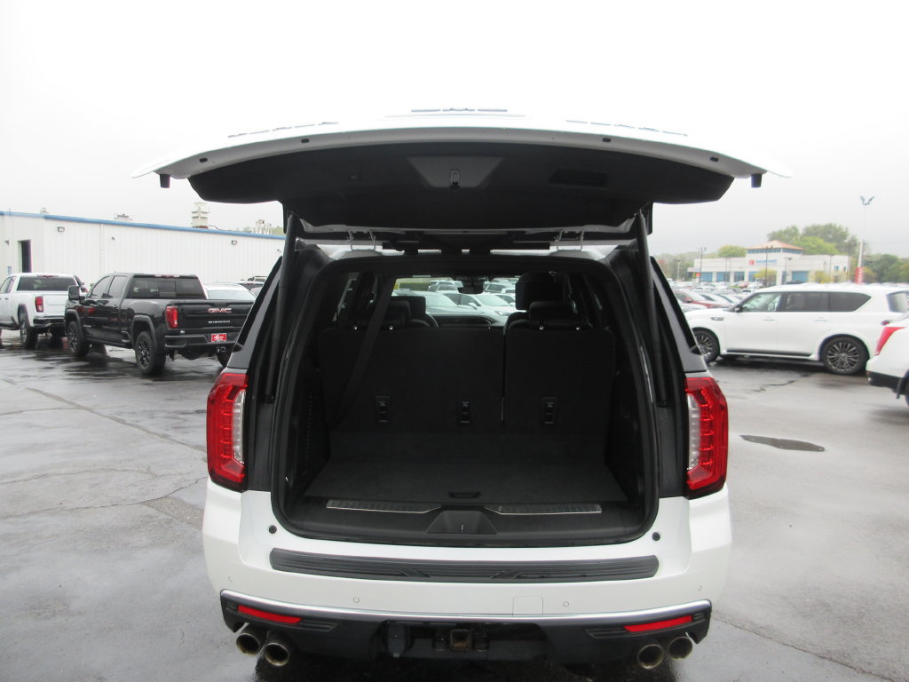 Used 2023 GMC Yukon Denali w/ Denali Reserve Package AWD/4WD image 8