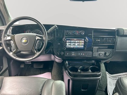 Used 2021 Chevrolet Express 2500 LS w/ Enhanced Convenience Package RWD image 22