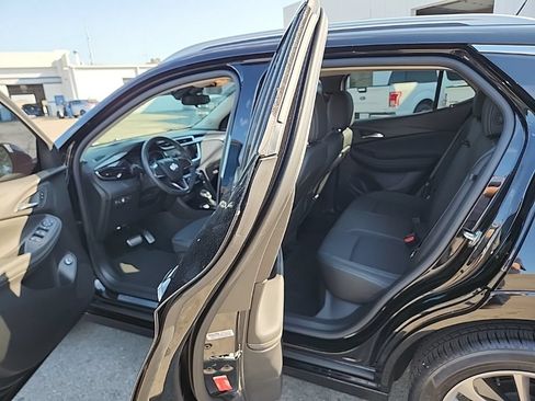 Used 2023 Buick Encore GX Select w/ Sport Touring Package FWD image 9
