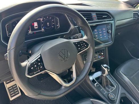 Certified 2024 Volkswagen Tiguan SEL R-Line AWD/4WD image 9