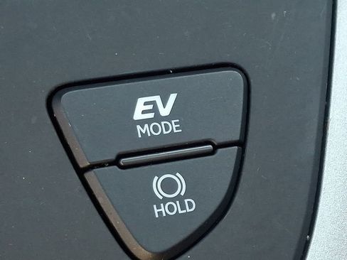 Used 2024 Lexus UX 250h AWD w/ Premium Package image 25