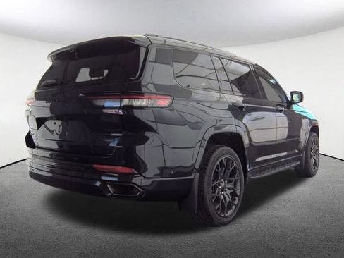 Used 2024 Jeep Grand Cherokee L Summit AWD/4WD image 2