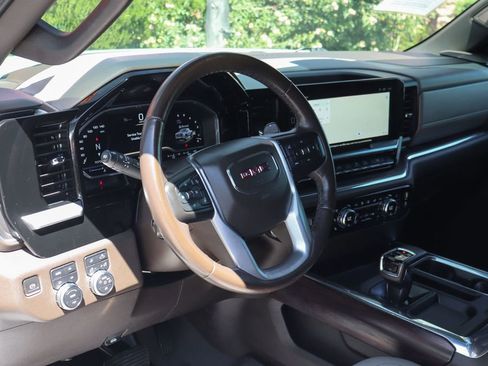 Used 2023 GMC Sierra 1500 SLT w/ SLT Premium Package AWD/4WD image 24