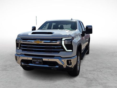 Used 2025 Chevrolet Silverado 2500 LTZ w/ LTZ Convenience Package AWD/4WD image 4