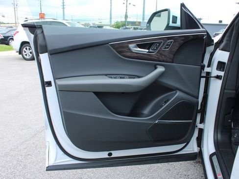 Used 2021 Audi Q8 Prestige AWD/4WD image 10