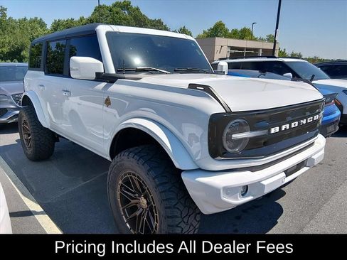 Used 2024 Ford Bronco Outer Banks AWD/4WD image 1