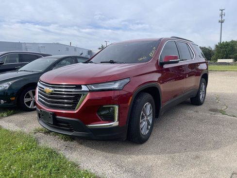 Used 2022 Chevrolet Traverse LT AWD/4WD image 1