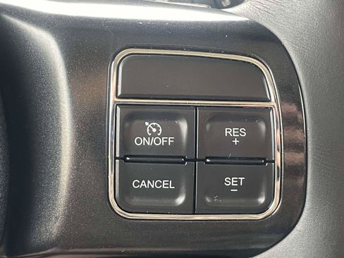 Used 2017 Jeep Wrangler Unlimited Sahara AWD/4WD image 22