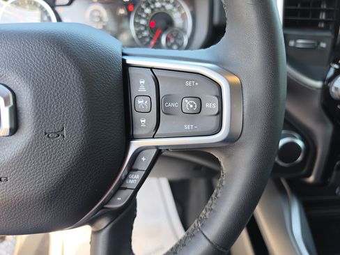 Used 2025 RAM 1500 Big Horn AWD/4WD image 35