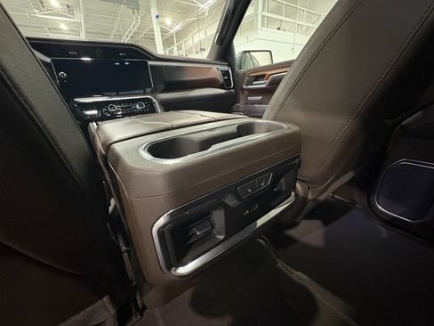 Used 2023 GMC Sierra 1500 Denali w/ Technology Package AWD/4WD image 50