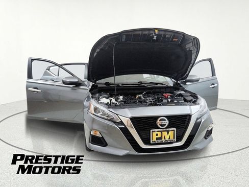 Used 2022 Nissan Altima 2.5 SV AWD/4WD image 12