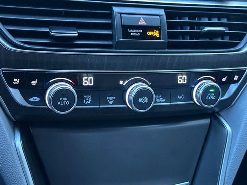 Used 2018 Honda Accord Touring image 21