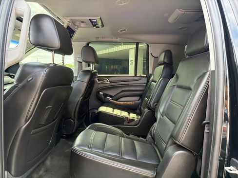 Used 2015 GMC Yukon XL Denali w/ Touring Package AWD/4WD image 39
