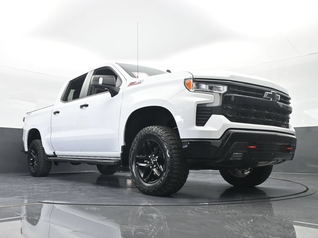 Used 2024 Chevrolet Silverado 1500 LT Trail Boss w/ LT Trail Boss Premium Package AWD/4WD image 73
