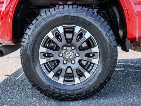 Used 2018 Nissan Titan PRO-4X w/ Pro-4x Convenience Package AWD/4WD image 6