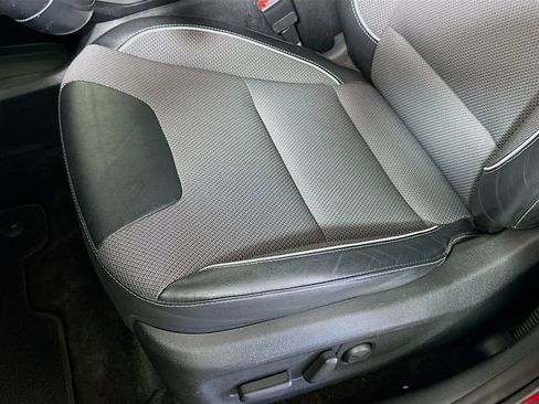Used 2022 Kia Niro EX FWD image 22