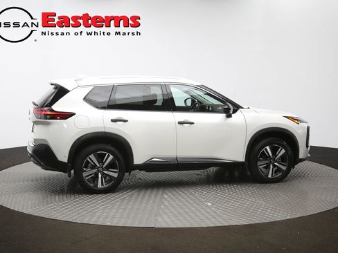 Used 2022 Nissan Rogue SL w/ SL Premium Package image 46