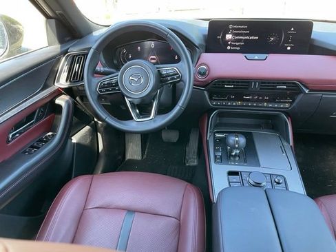 Certified 2025 MAZDA CX-70 Plug-In Hybrid w/ Premium Plus AWD/4WD image 10