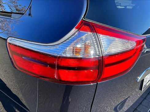 Used 2019 Toyota Sienna Limited Premium image 28