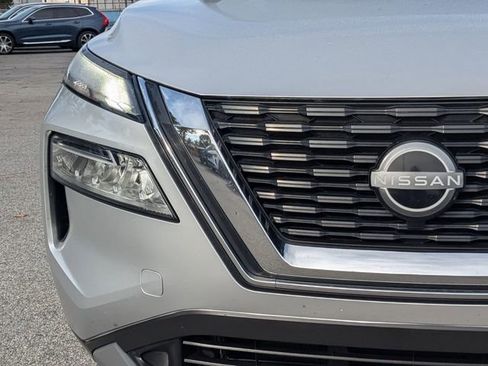 Used 2022 Nissan Rogue SV image 13