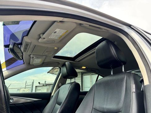 Used 2015 INFINITI Q50 Premium image 15