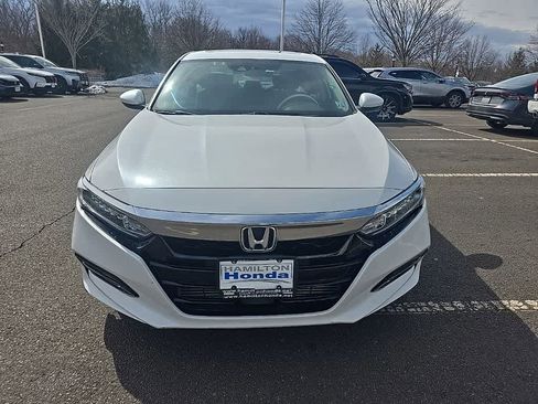 Used 2018 Honda Accord EX image 2