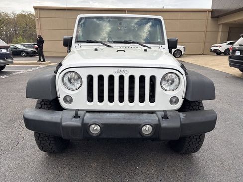 Used 2018 Jeep Wrangler Unlimited Sport S image 2