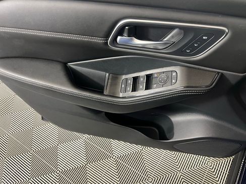 Used 2024 Nissan Rogue Platinum w/ Platinum Premium Package image 24