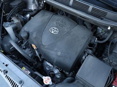 Used 2020 Toyota Sienna XLE Premium image 11