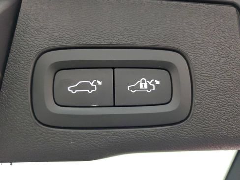 Certified 2024 Volvo XC60 B5 Plus w/ Protection Package AWD/4WD image 12
