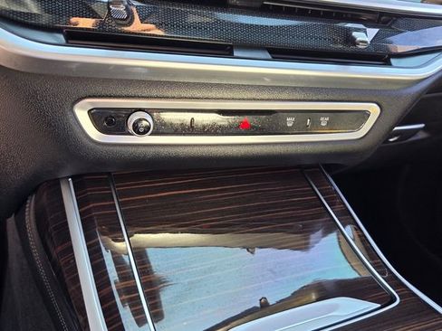 Used 2024 BMW X7 xDrive40i AWD/4WD image 22