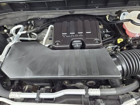 Used 2023 Chevrolet Silverado 1500 LT AWD/4WD image 30