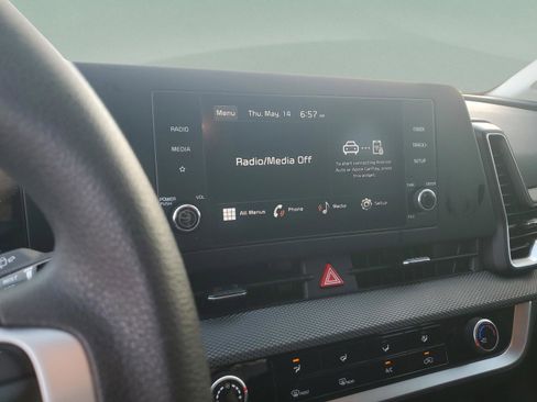Certified 2025 Kia Sportage LX AWD/4WD image 19