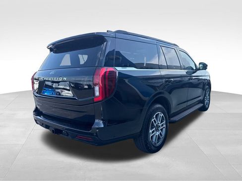Used 2025 Ford Expedition Active AWD/4WD image 6