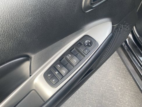 Used 2020 Dodge Journey SE w/ SE Popular Equipment Group image 8