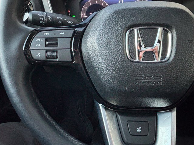 Used 2025 Honda Pilot Elite image 13