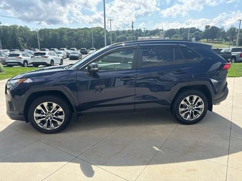 Used 2025 Toyota RAV4 XLE Premium w/ Weather Package AWD/4WD image 4