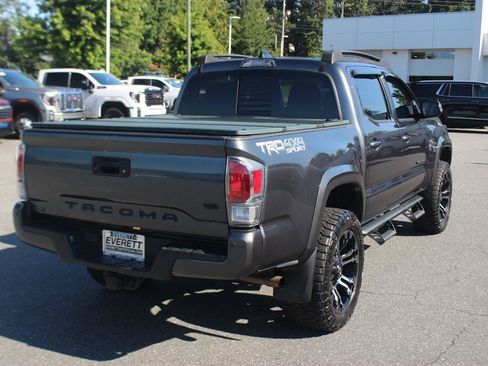 Used 2021 Toyota Tacoma TRD Sport w/ Technology Package AWD/4WD image 9