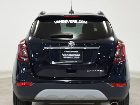 Used 2022 Buick Encore Preferred AWD/4WD image 10