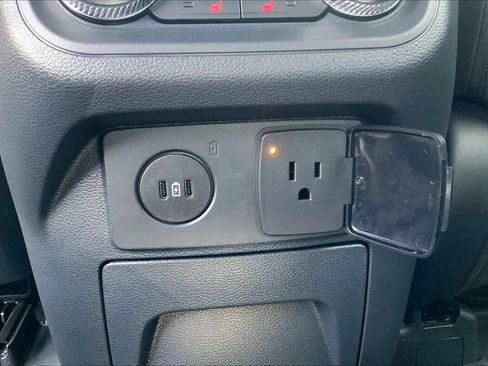 Used 2025 Ford Explorer ST w/ Sun And Sound Package image 33