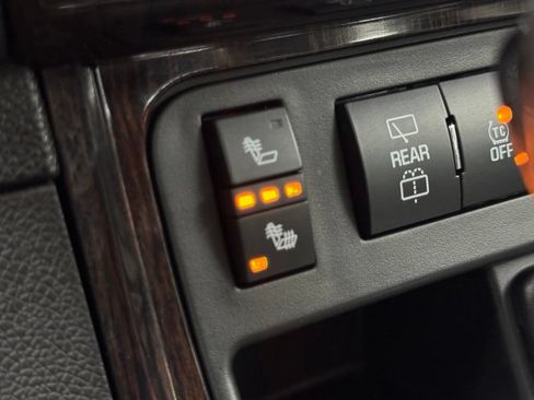 Used 2015 Chevrolet Traverse LT FWD image 5