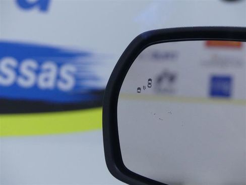 Used 2023 Ford Edge SEL image 24