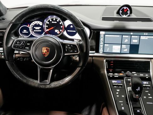 Used 2018 Porsche Panamera Turbo image 13