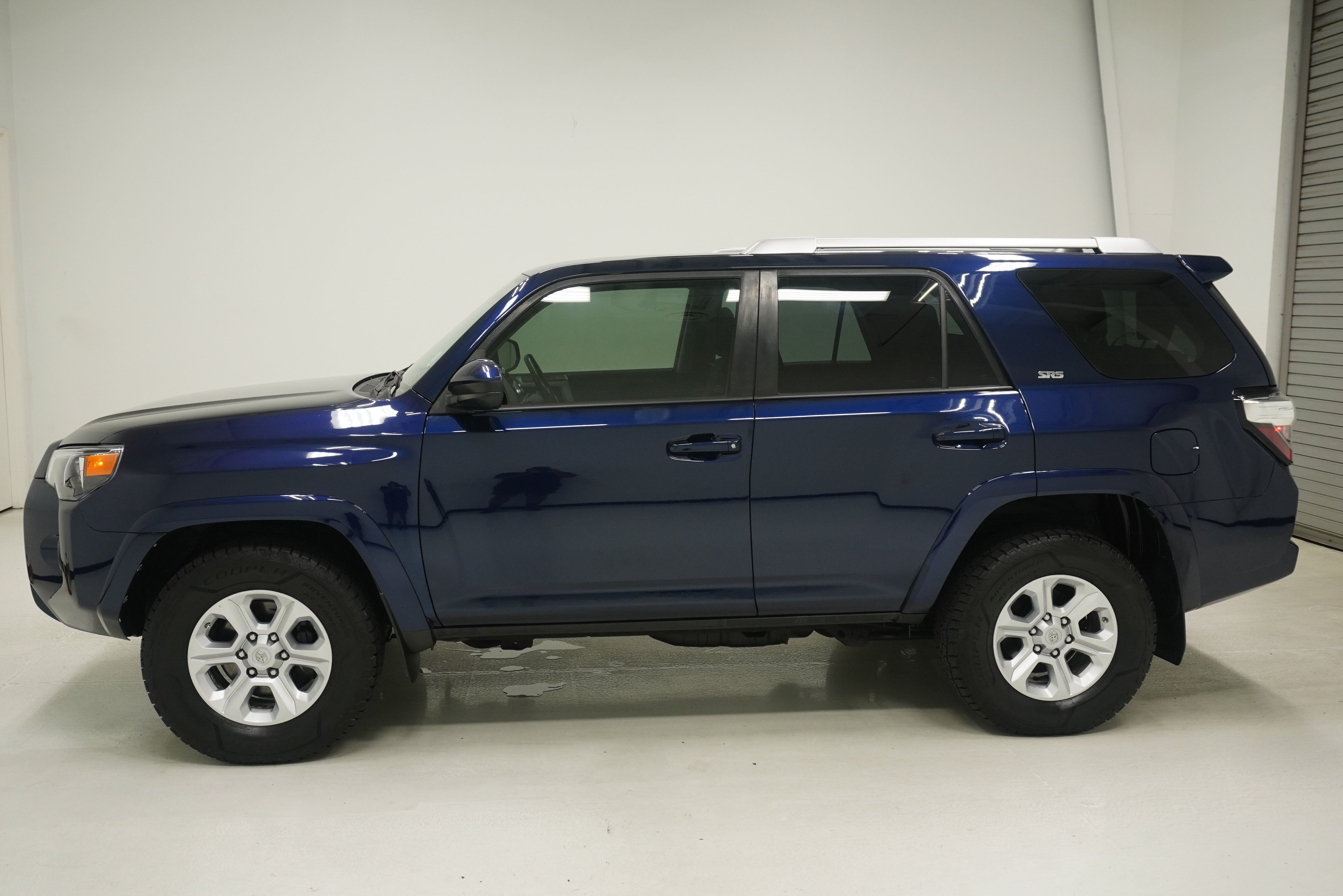 Used 2016 Toyota 4Runner SR5 RWD image 7