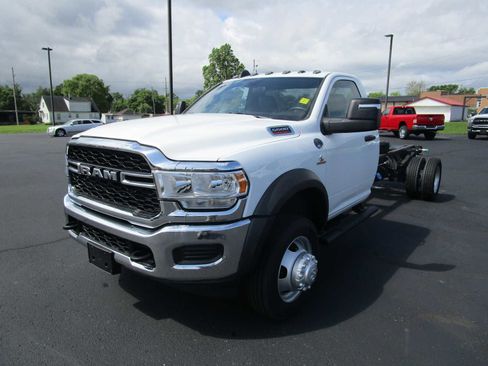 Used 2024 RAM 5500 Tradesman image 2