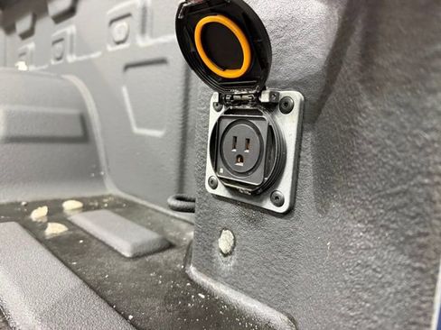 Certified 2024 Chevrolet Silverado 1500 LTZ image 8