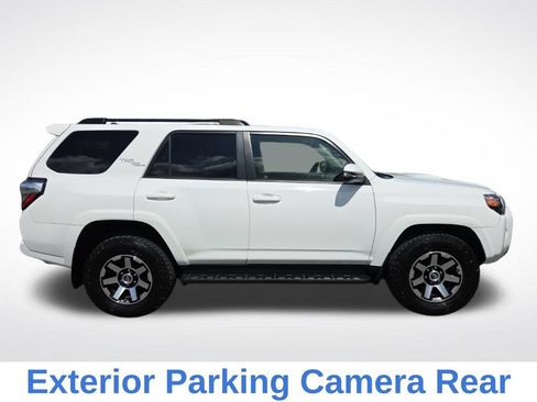 Used 2020 Toyota 4Runner TRD Off-Road Premium AWD/4WD image 2