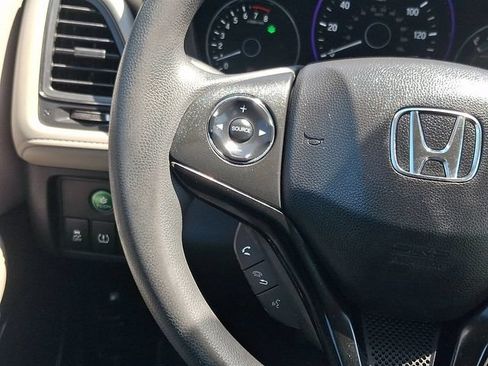 Used 2016 Honda HR-V LX image 19